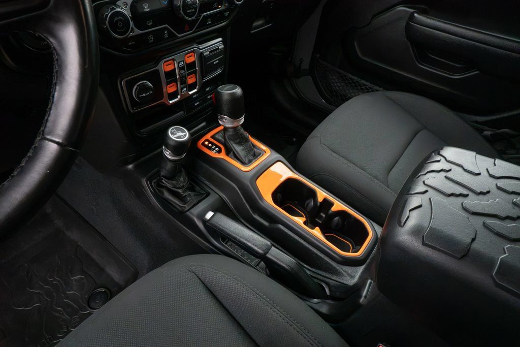 Used 2022 Jeep Gladiator Sport AWD/4WD image 13