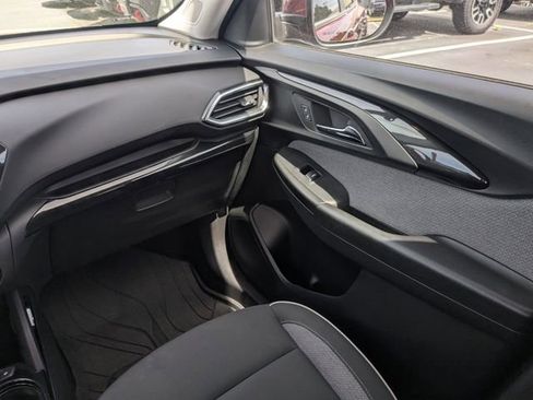 Used 2023 Chevrolet TrailBlazer LT w/ Convenience Package image 17