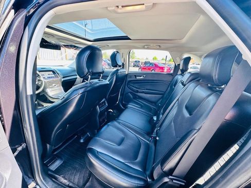 Used 2019 Ford Edge Titanium w/ Equipment Group 301A AWD/4WD image 19