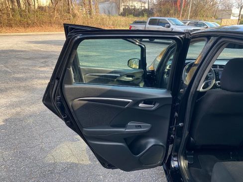 Used 2015 Honda Fit EX image 31