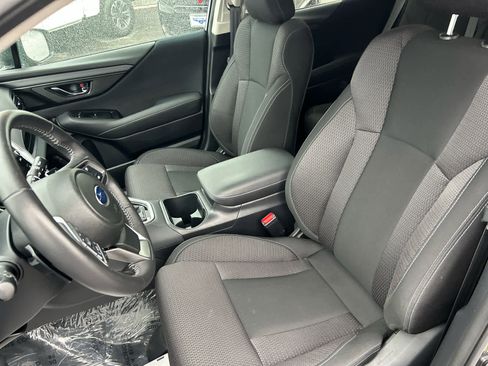 Used 2024 Subaru Outback Premium image 12