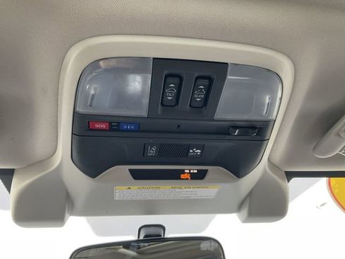 Used 2021 Subaru Crosstrek 2.0i Premium w/ Moonroof Package image 16