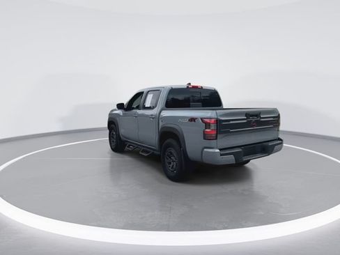 Used 2025 Nissan Frontier PRO-4X AWD/4WD image 9