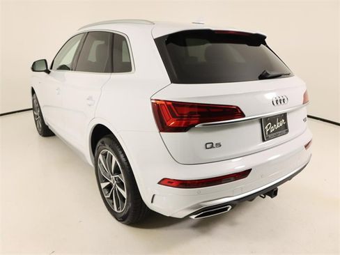 Certified 2025 Audi Q5 2.0T Premium Plus w/ Premium Plus Package image 3