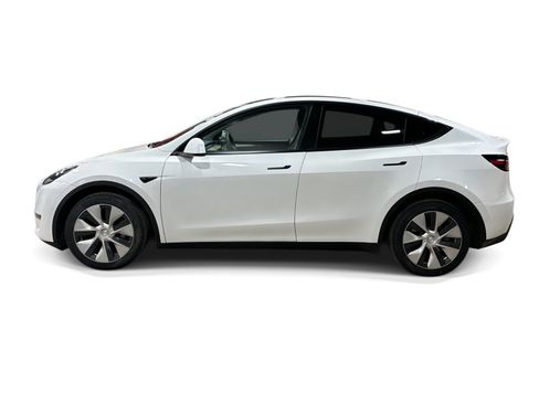 Certified 2023 Tesla Model Y Long Range AWD/4WD image 3