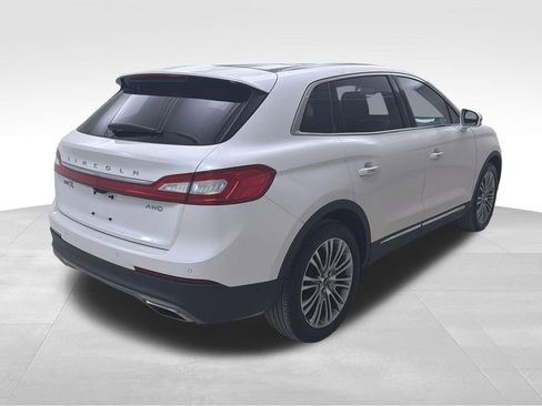 Used 2016 Lincoln MKX Reserve w/ Technology Package image 9