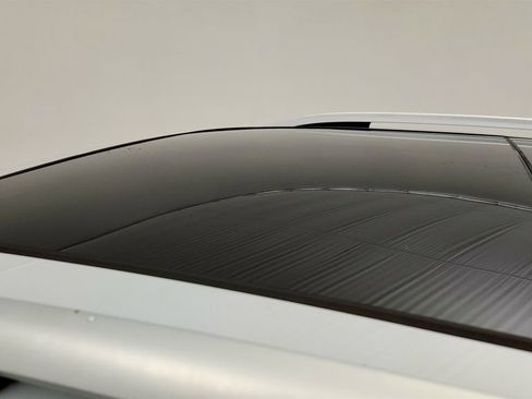 Used 2018 Volkswagen Tiguan SEL FWD image 10