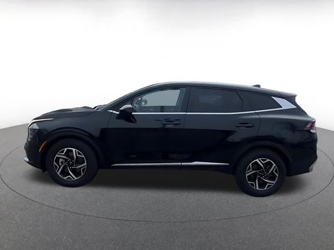 Used 2025 Kia Sportage LX FWD image 9
