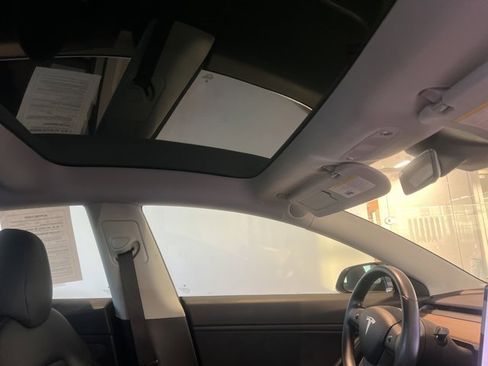 Used 2019 Tesla Model 3 Performance image 8