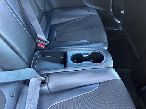 Used 2019 Hyundai Veloster 2.0 Premium image 16