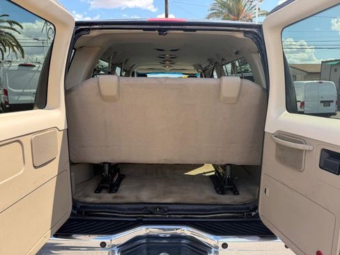 Used 2014 Ford E-350 and Econoline 350 XLT image 43