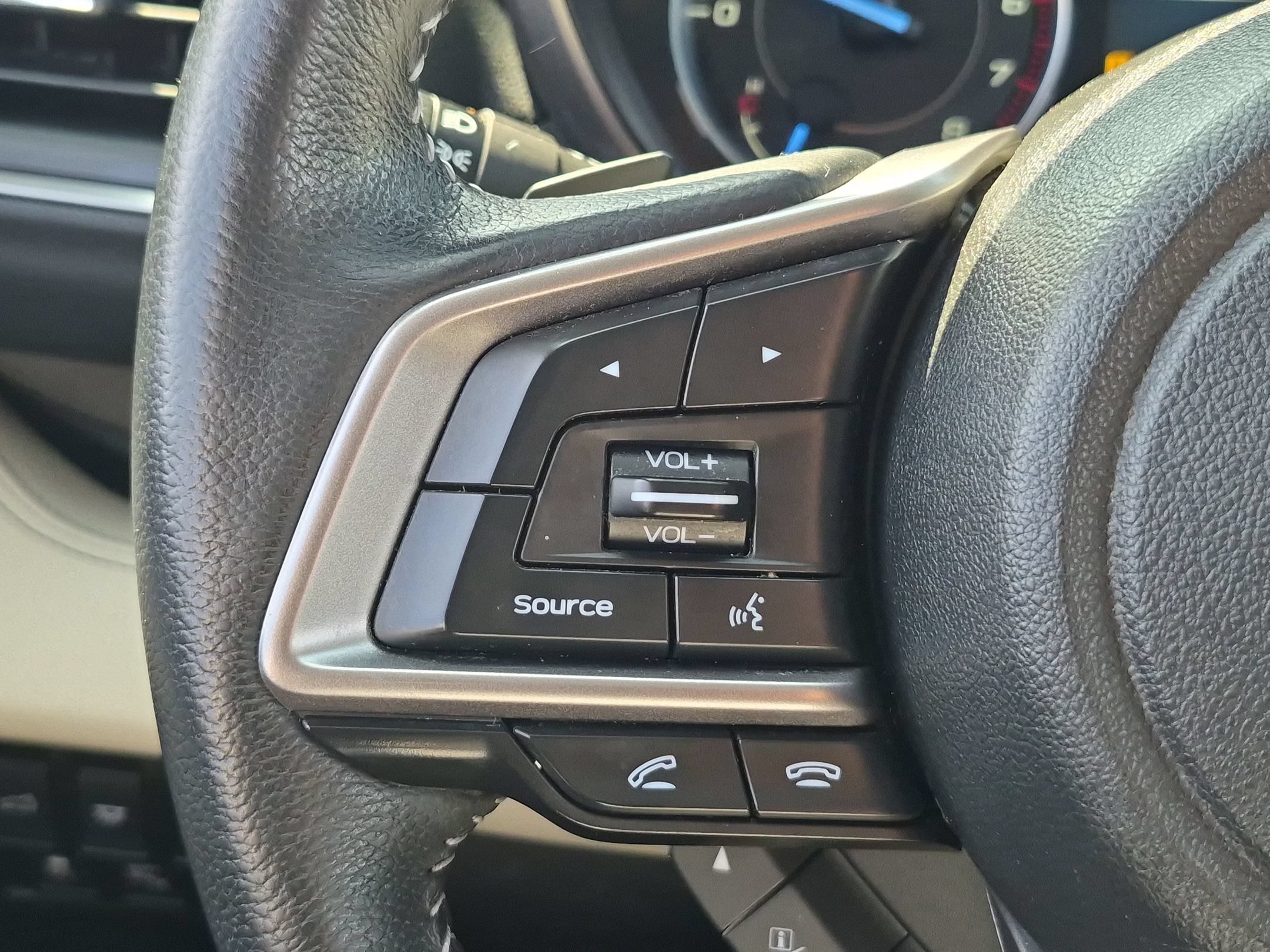 Used 2022 Subaru Ascent Limited w/ Technology Package AWD/4WD image 17