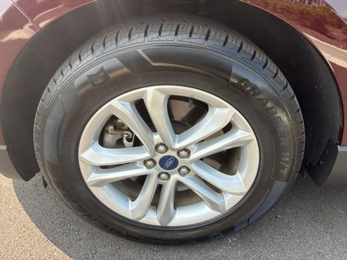 Used 2019 Ford Edge SEL w/ Equipment Group 201A AWD/4WD image 14