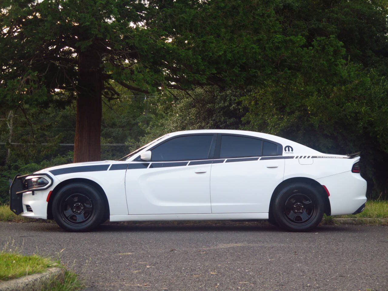 Used 2015 Dodge Charger SE w/ Popular Equipment Group RWD image 2