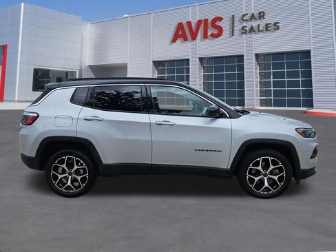 Used 2025 Jeep Compass Limited AWD/4WD image 7