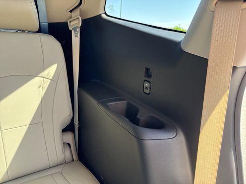Used 2019 Buick Enclave Essence FWD image 32