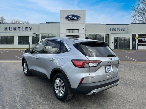 Used 2020 Ford Escape SE image 7