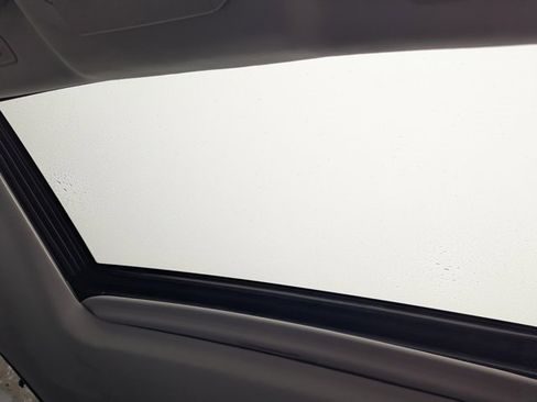 Used 2026 Toyota Highlander XLE image 27