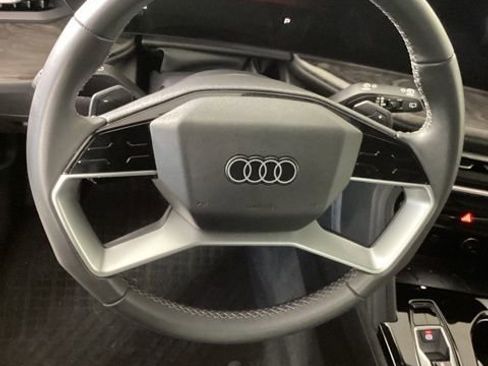 Certified 2025 Audi Q5 Premium Plus w/ Premium Plus image 9