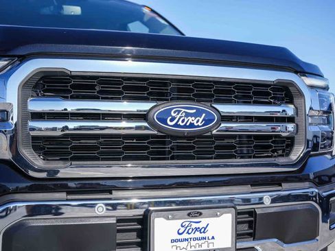Certified 2025 Ford F150 Lariat AWD/4WD image 5