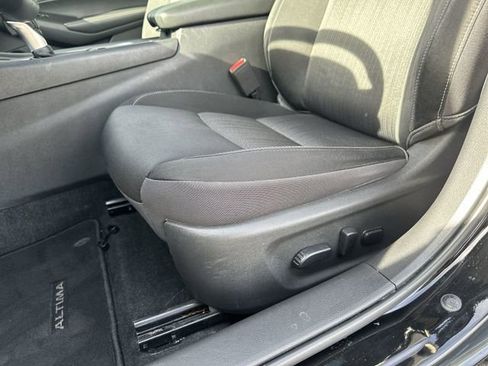 Used 2019 Nissan Altima 2.5 SV image 27