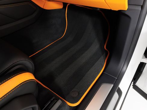 Used 2024 Lamborghini Urus S image 42