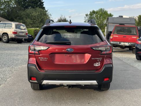 Used 2024 Subaru Outback Limited XT AWD/4WD image 4