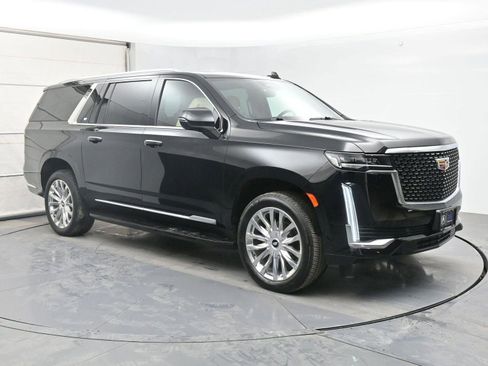 Used 2023 Cadillac Escalade ESV Premium Luxury image 7