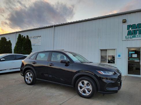 Used 2023 Honda HR-V LX image 10