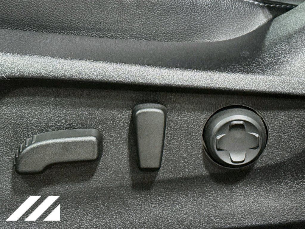 Used 2023 Subaru Ascent Touring AWD/4WD image 23