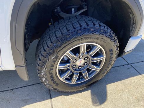 Used 2025 GMC Sierra 1500 AT4 AWD/4WD image 36