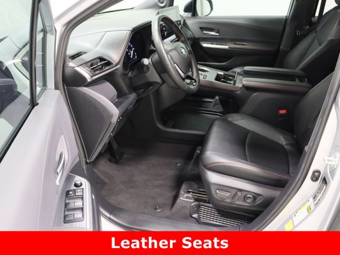 Used 2023 Toyota Sienna XSE image 14