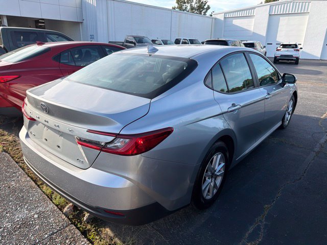 Used 2025 Toyota Camry LE FWD image 3