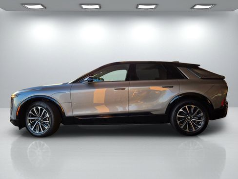 New 2025 Cadillac Lyriq Sport image 3