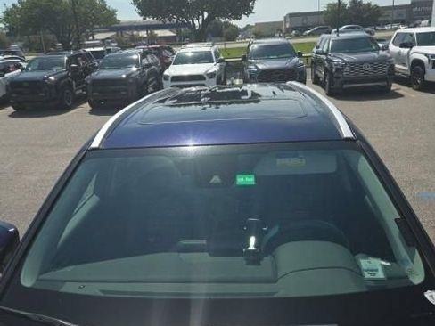 Used 2022 Toyota Highlander XLE FWD image 16