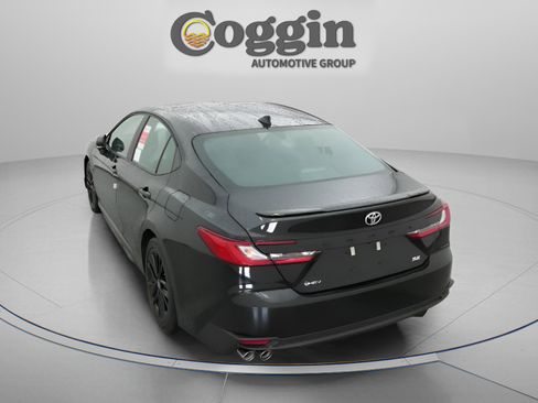 New 2026 Toyota Camry SE FWD image 11