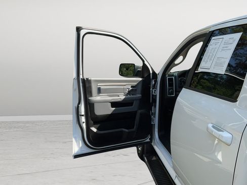 Used 2019 RAM 1500 Big Horn RWD image 18