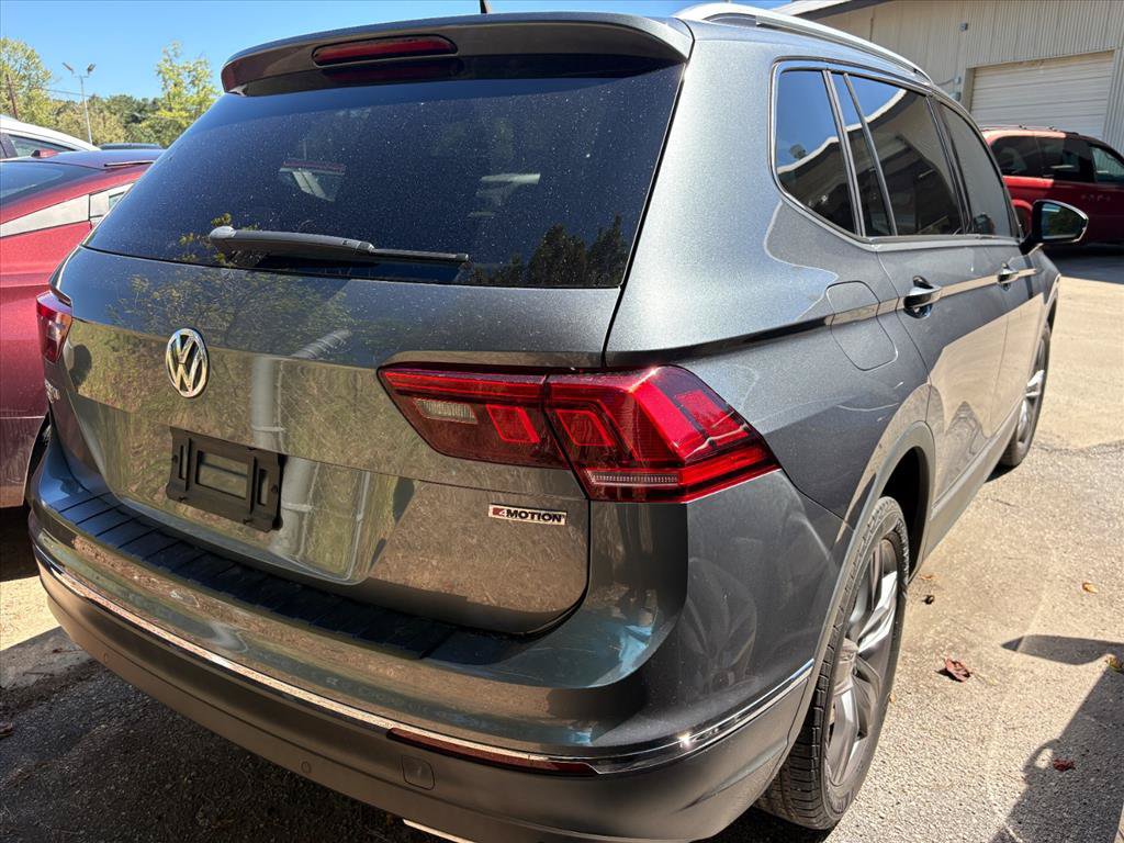 Used 2020 Volkswagen Tiguan SEL AWD/4WD image 6