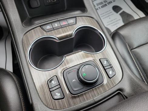 Certified 2023 GMC Acadia SLT FWD image 26