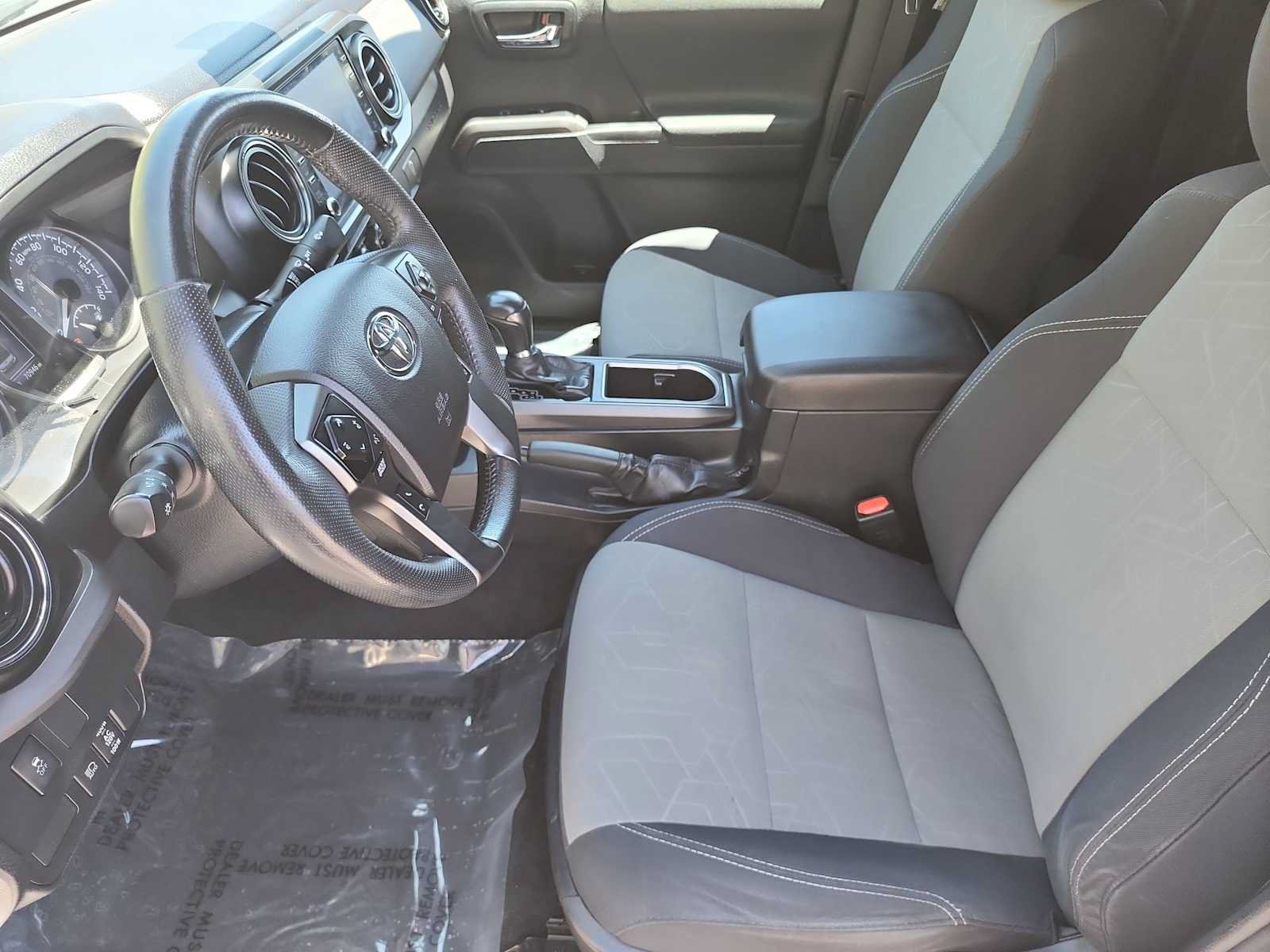 Used 2021 Toyota Tacoma TRD Off-Road w/ Technology Package AWD/4WD image 14