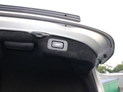 Used 2017 Lexus LS 460 image 8