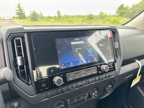 Certified 2025 Nissan Frontier S AWD/4WD image 6