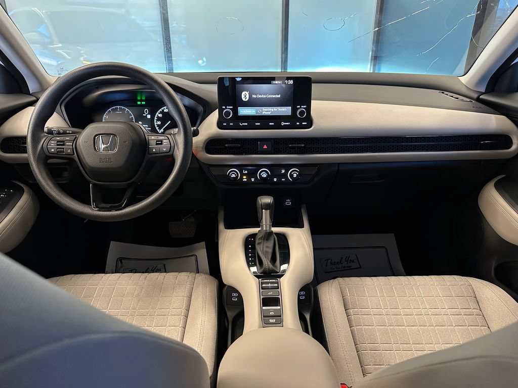 Used 2025 Honda HR-V LX image 9