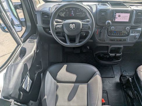 Used 2025 RAM ProMaster 2500 w/ Convenience Group FWD image 14