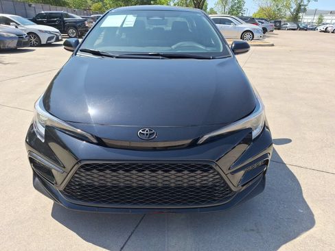 Used 2025 Toyota Corolla SE FWD image 9