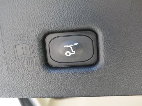 Used 2023 Lincoln Nautilus AWD w/ Premium Package image 24
