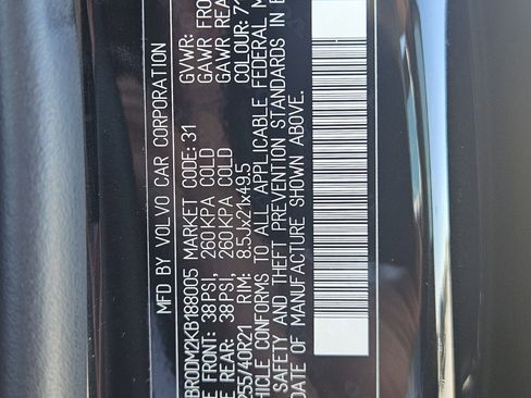 Used 2019 Volvo XC60 T8 R-Design w/ Advanced Package image 32