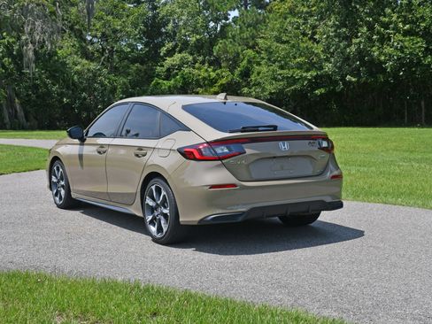 Used 2025 Honda Civic Sport Touring image 3
