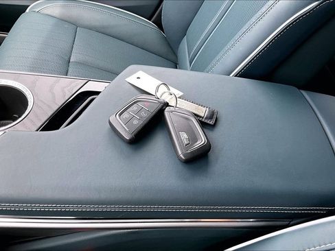 Used 2024 Cadillac Lyriq Luxury w/ Nappa Leather Package RWD image 34