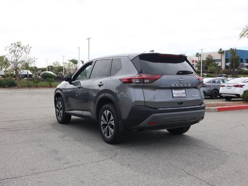 Used 2023 Nissan Rogue SV image 6